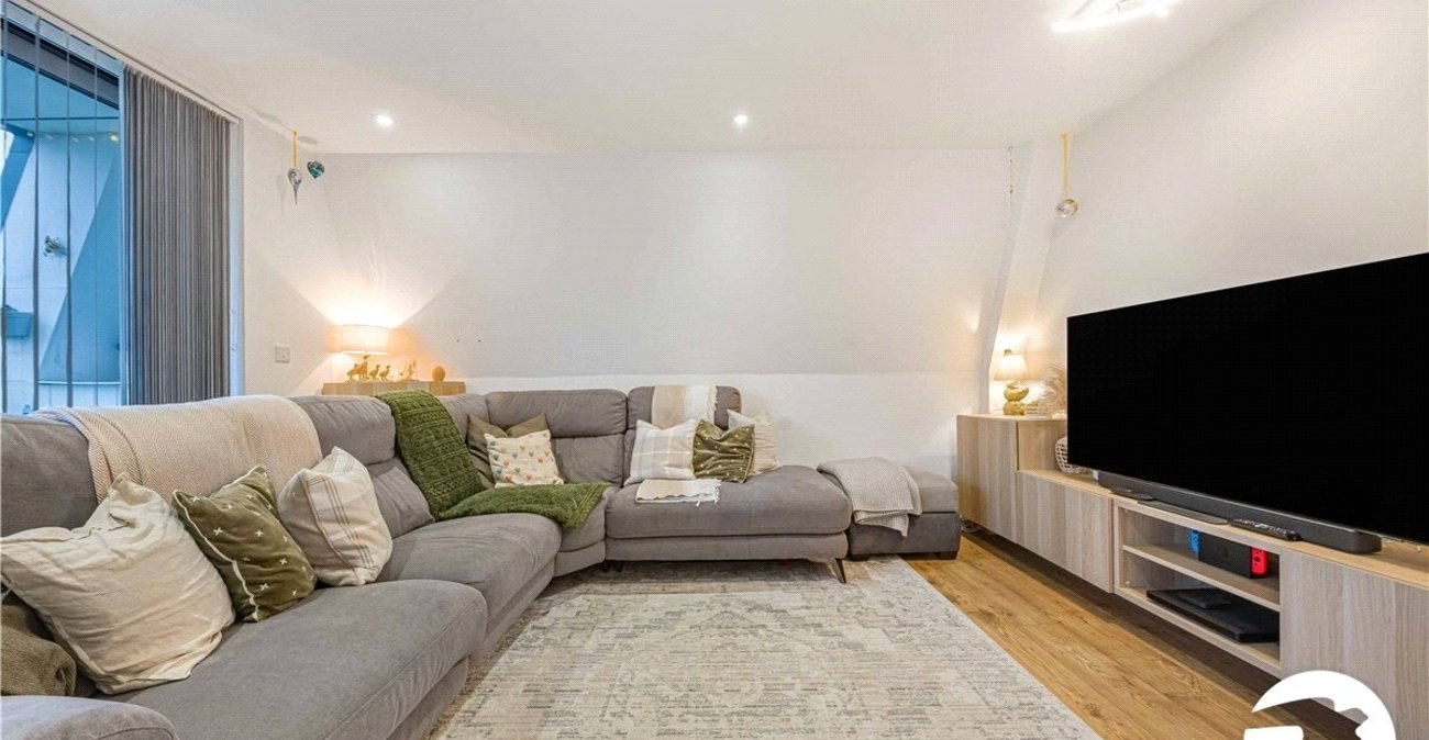 2 bedroom property to rent in Orpington | Robinson Jackson