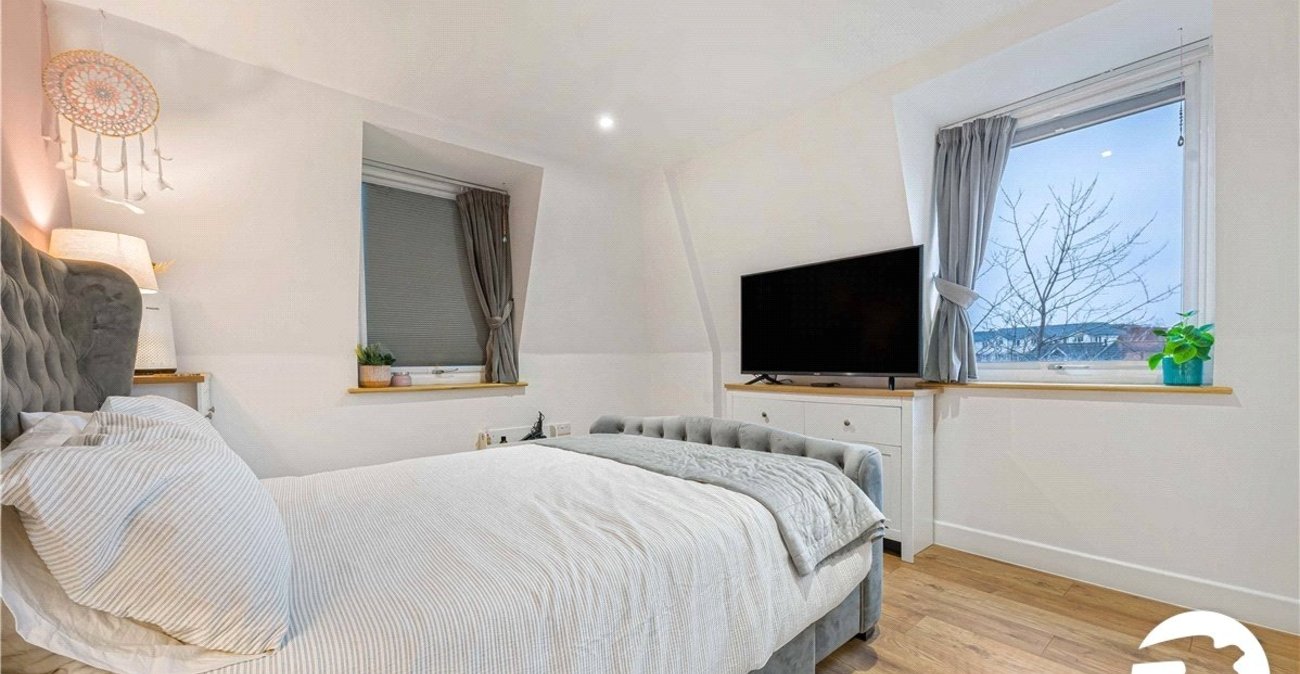 2 bedroom property to rent in Orpington | Robinson Jackson