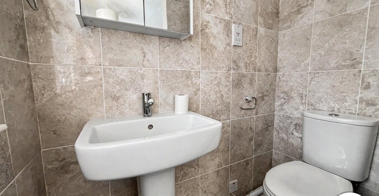 3 bedroom house to rent in Belvedere | Robinson Jackson