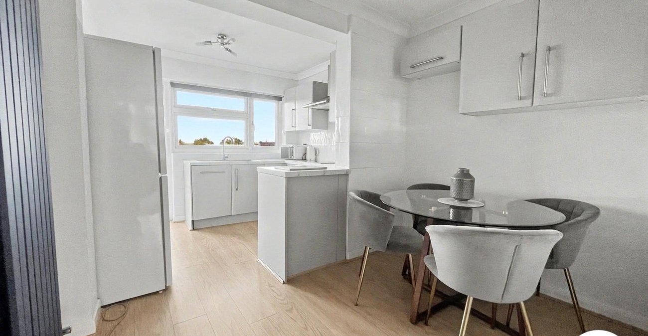 3 bedroom house to rent in Belvedere | Robinson Jackson