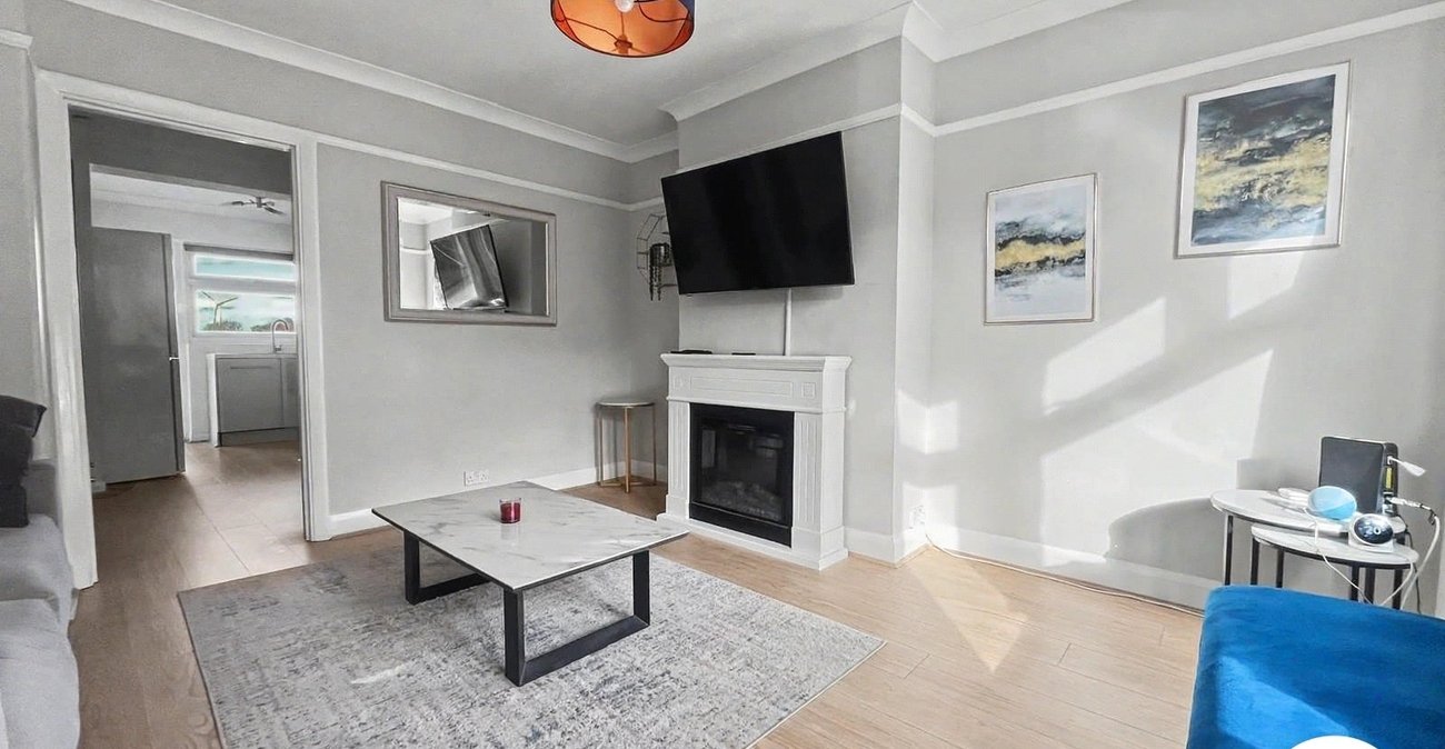 3 bedroom house to rent in Belvedere | Robinson Jackson