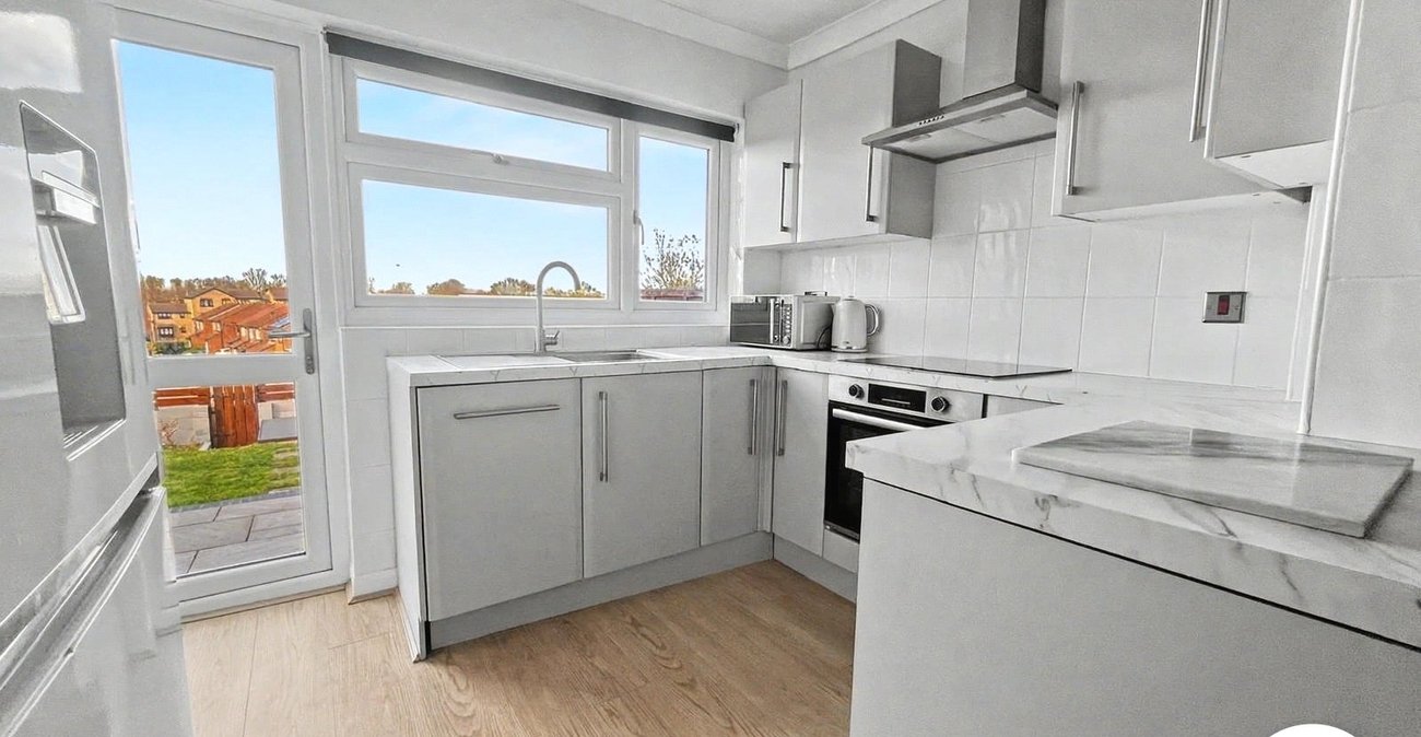 3 bedroom house to rent in Belvedere | Robinson Jackson