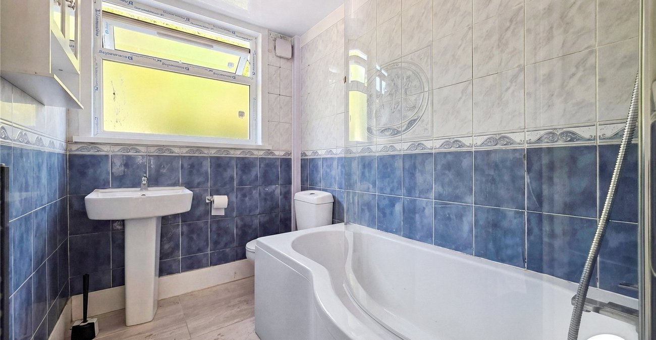 4 bedroom house to rent in London | Robinson Jackson