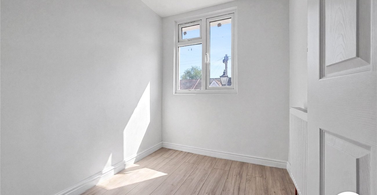 4 bedroom house to rent in London | Robinson Jackson