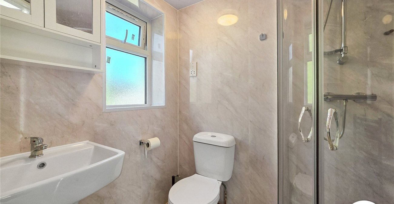 4 bedroom house to rent in London | Robinson Jackson