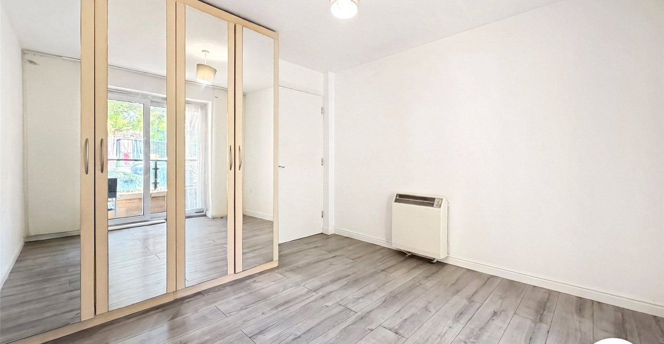 2 bedroom property to rent in London | 