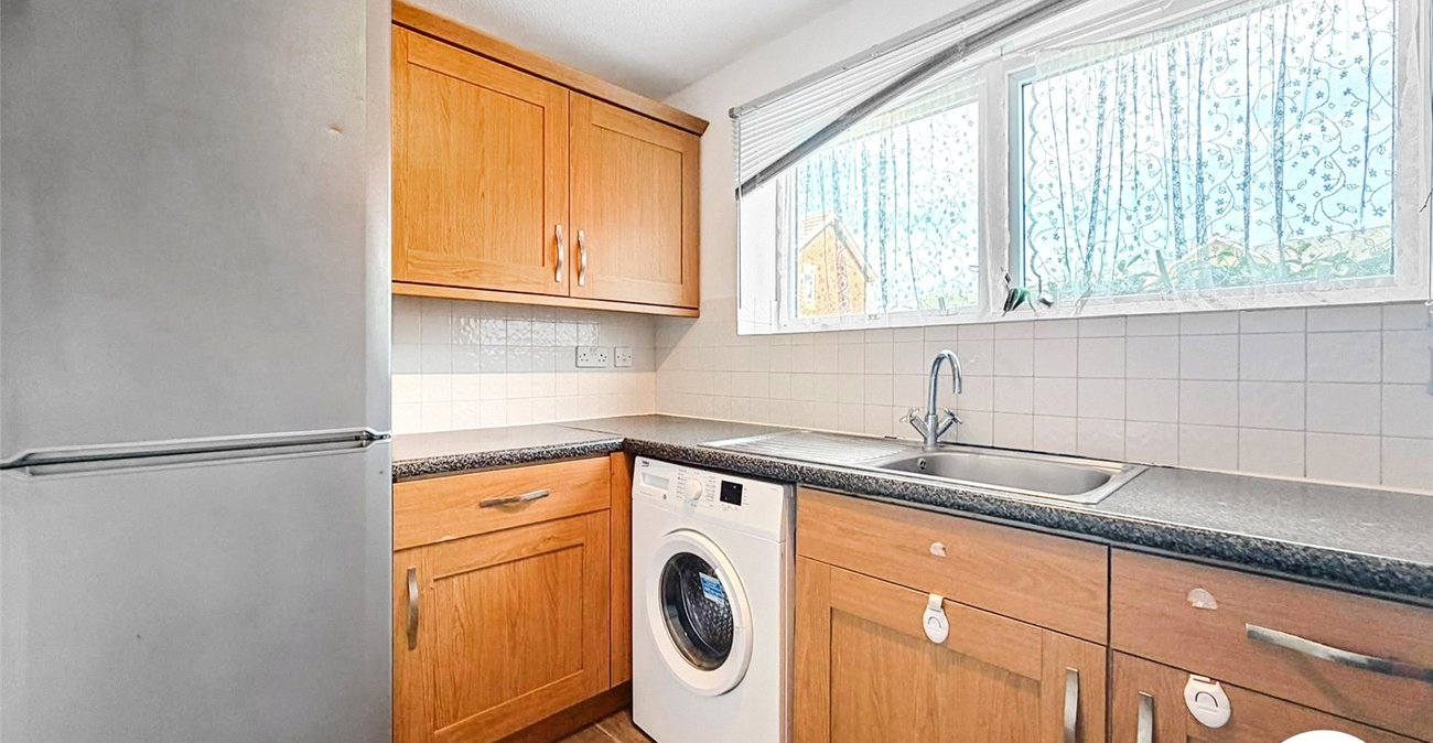 2 bedroom property to rent in London | 