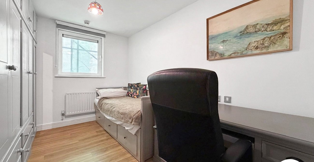 2 bedroom property to rent in London | 