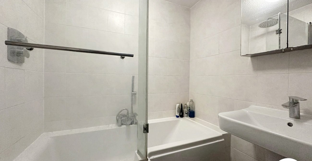 1 bedroom property to rent in Belvedere | 