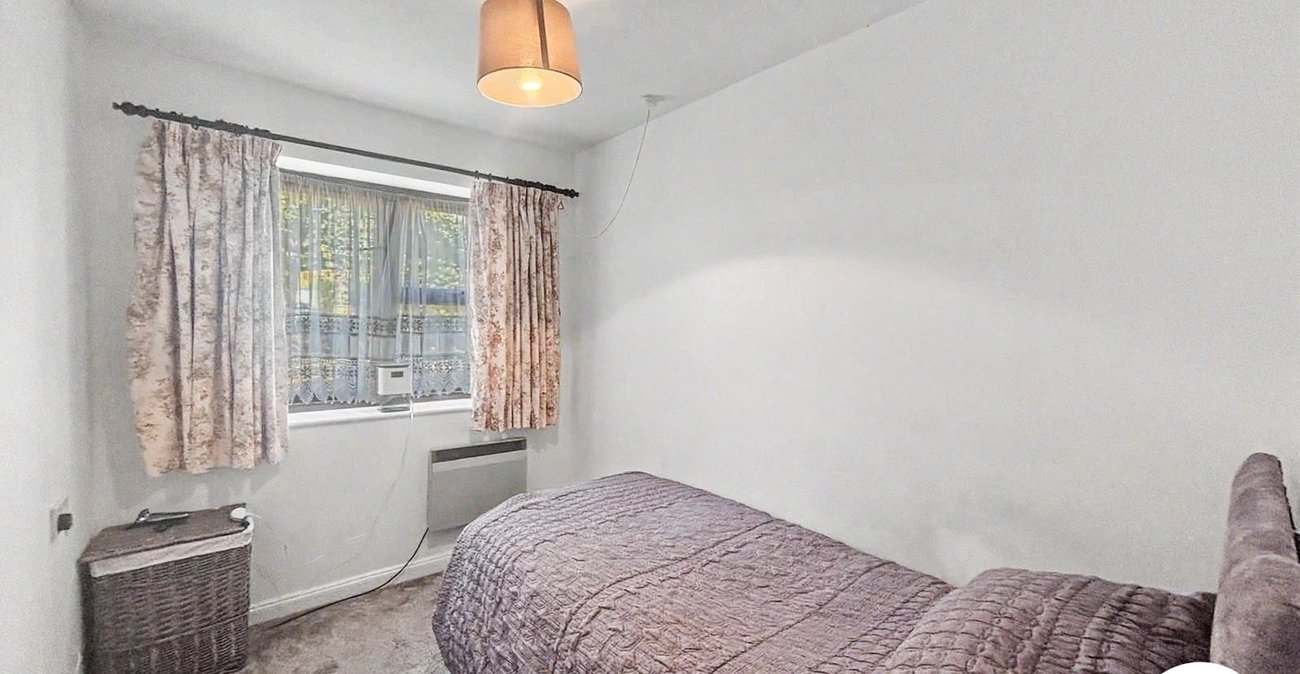 2 bedroom property to rent in Belvedere | Robinson Jackson