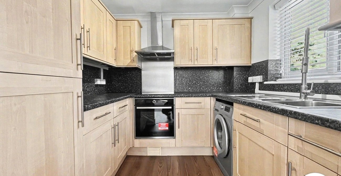 2 bedroom property to rent in Northumberland Heath | Robinson Jackson