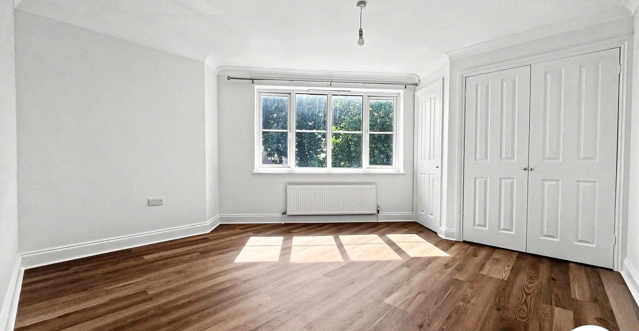 2 bedroom property to rent in Northumberland Heath | Robinson Jackson