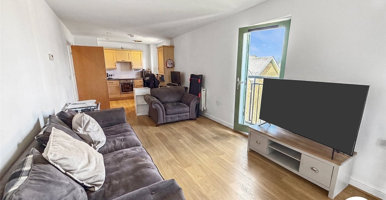 2 bedroom property to rent in South Darenth | Robinson Jackson