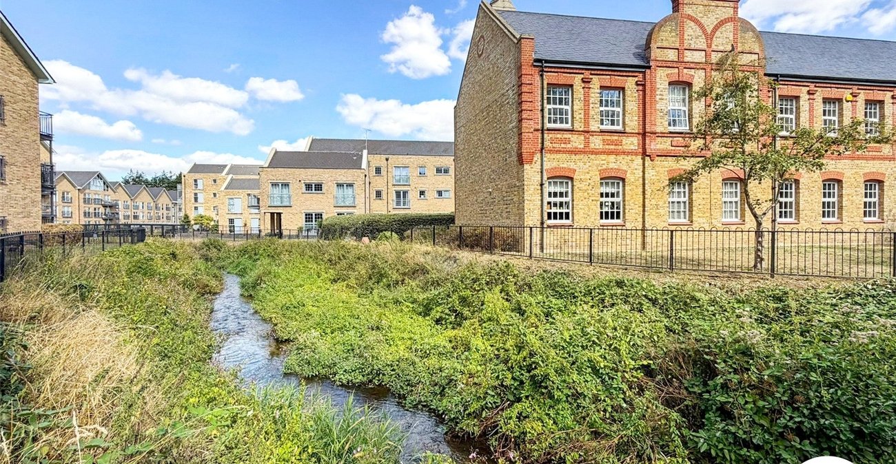 2 bedroom property to rent in South Darenth | Robinson Jackson