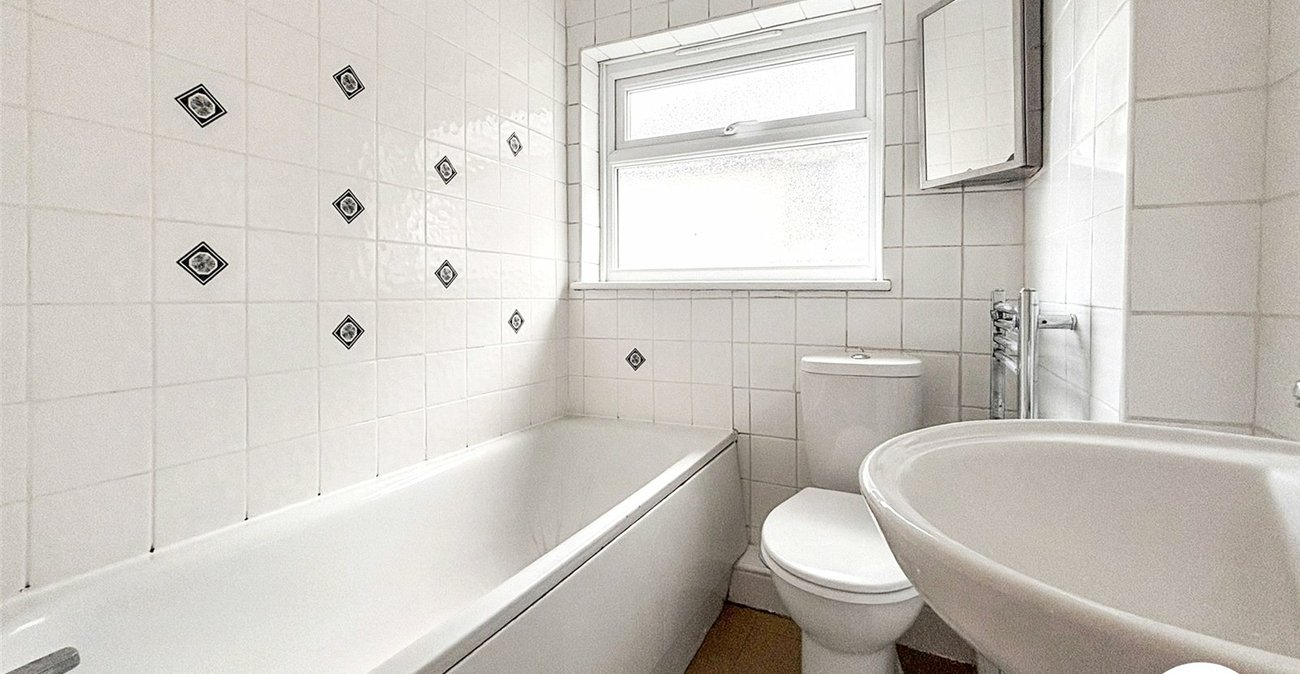 2 bedroom property to rent in Bexleyheath | Robinson Jackson