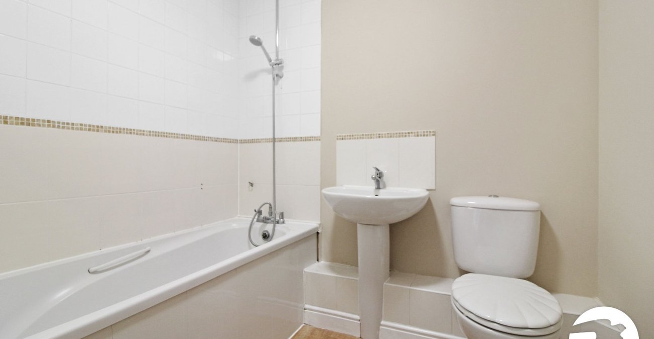 1 bedroom property to rent in Stuart Road | Robinson Michael & Jackson