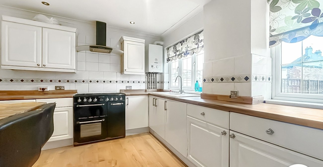 4 bedroom house to rent in Welling | 
