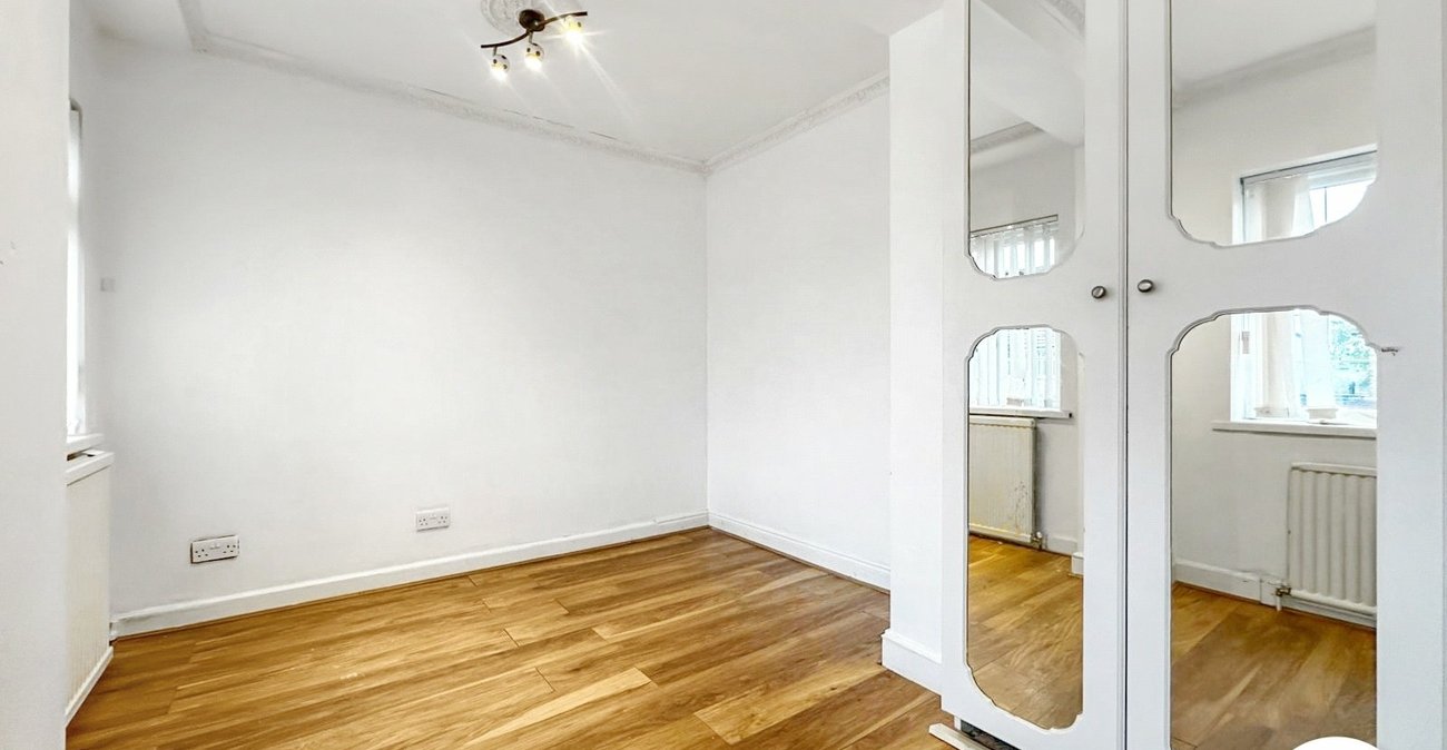 4 bedroom house to rent in Welling | 