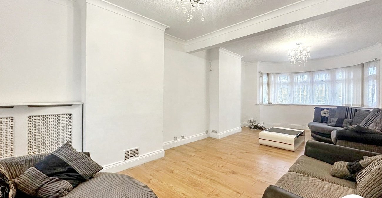 4 bedroom house to rent in Welling | 