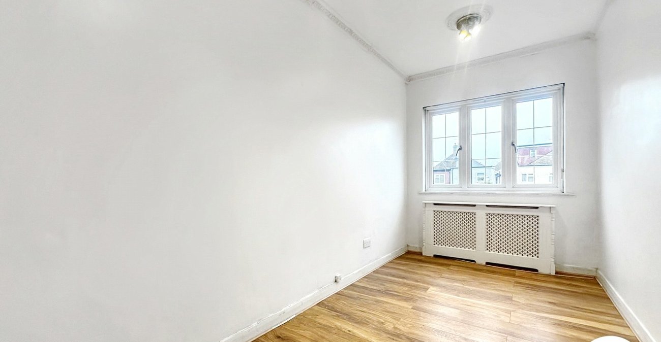 4 bedroom house to rent in Welling | 