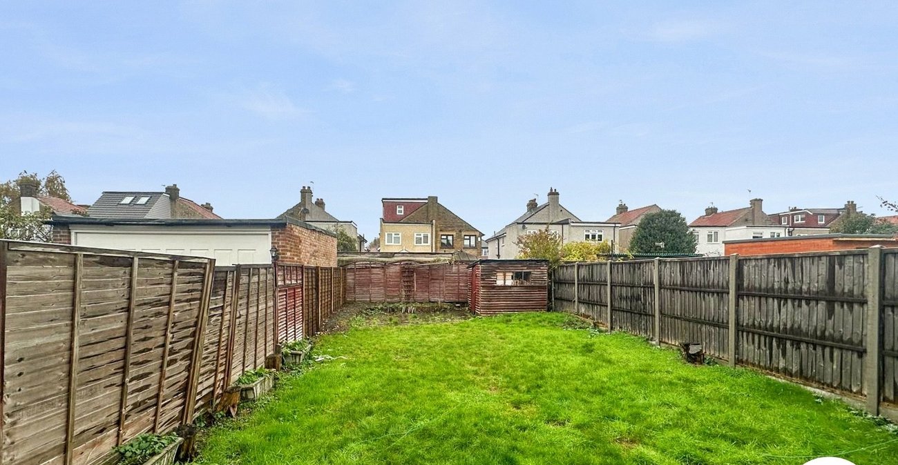 4 bedroom house to rent in Welling | 