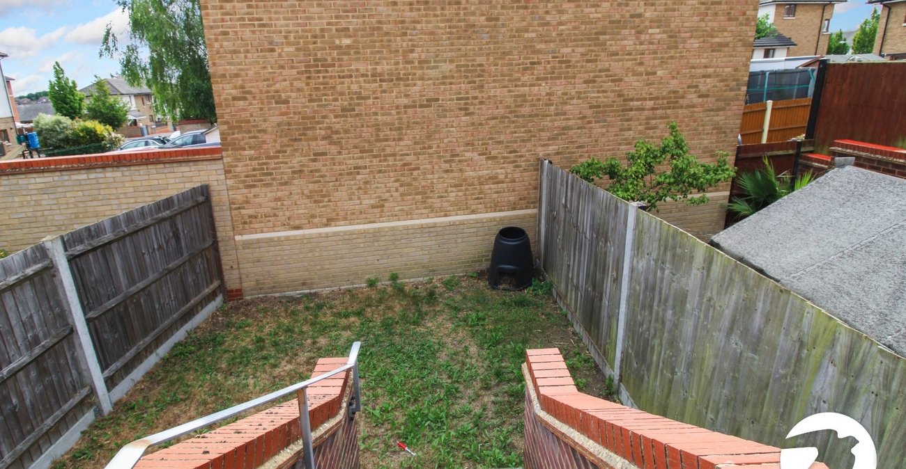 3 bedroom house to rent in Gravesend | Robinson Michael & Jackson