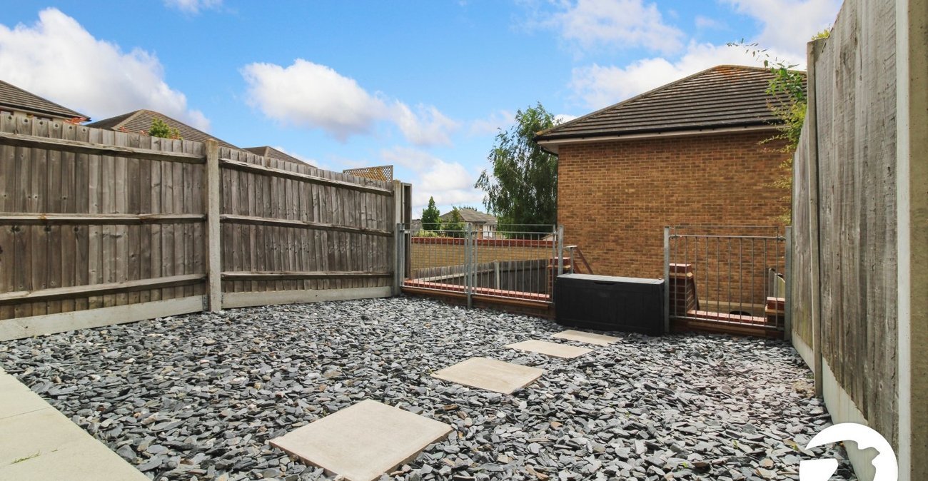 3 bedroom house to rent in Gravesend | Robinson Michael & Jackson