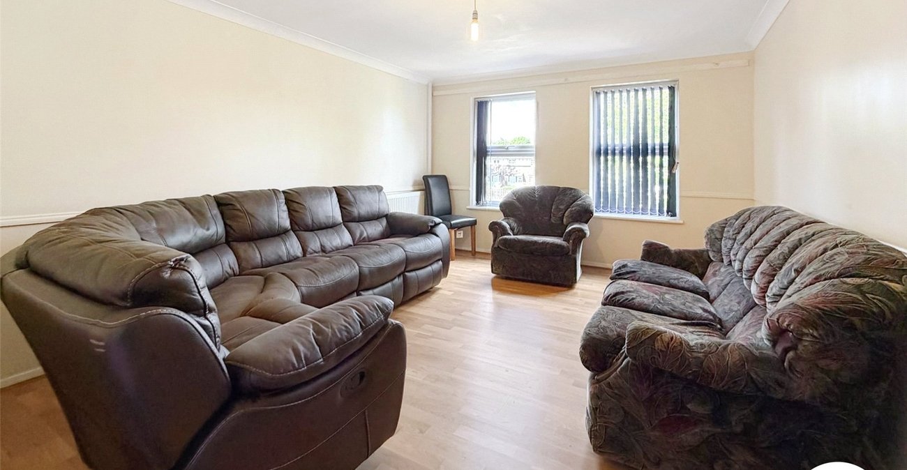 3 bedroom property to rent in London | 