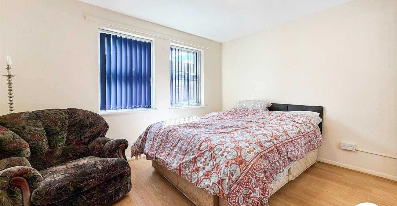3 bedroom property to rent in London | 