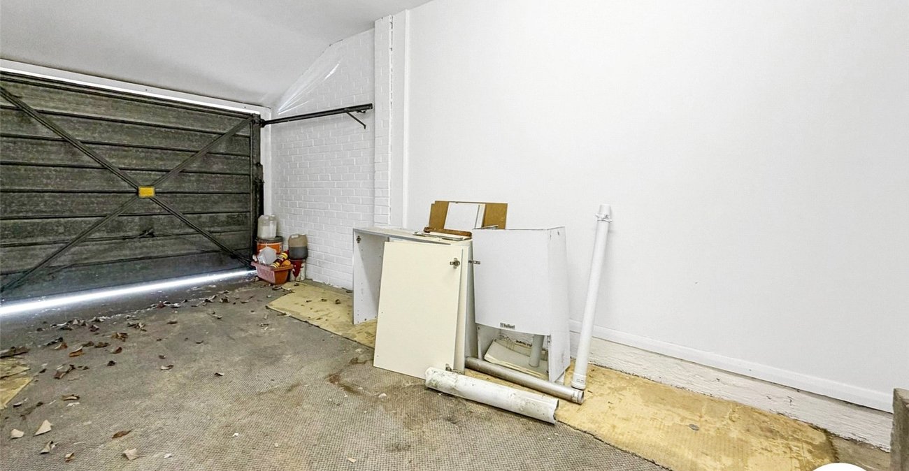 3 bedroom property to rent in London | 