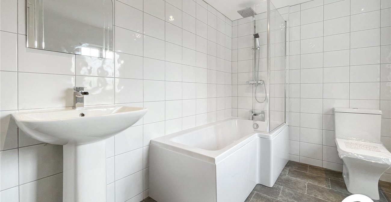 2 bedroom house to rent in Maidstone | Robinson Michael & Jackson