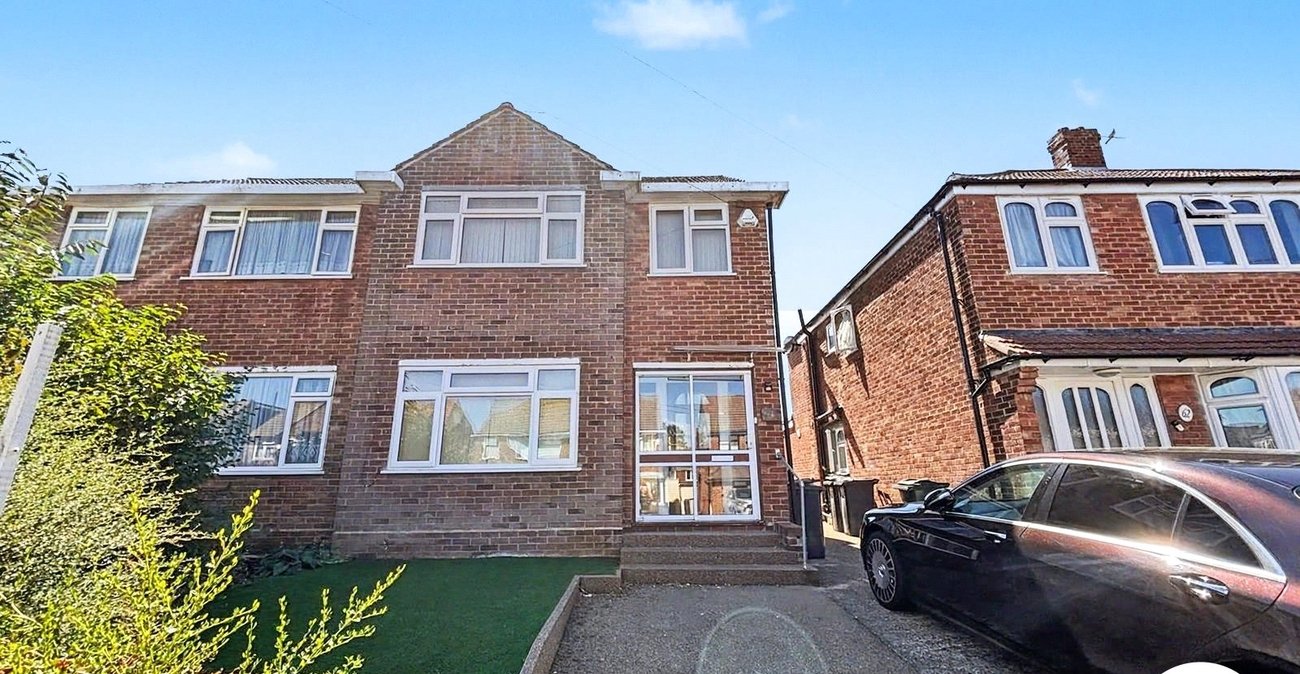 3 bedroom house to rent in Dartford | Robinson Jackson