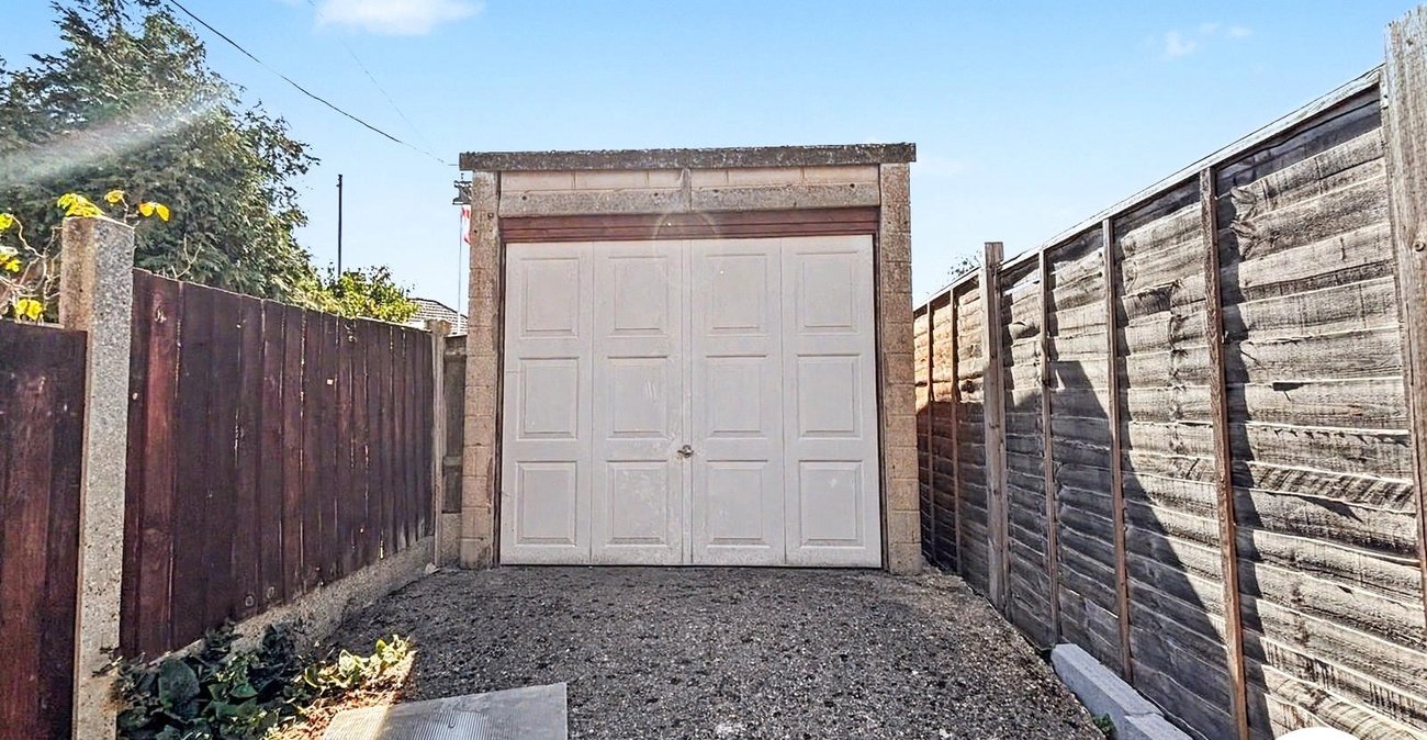 3 bedroom house to rent in Dartford | Robinson Jackson