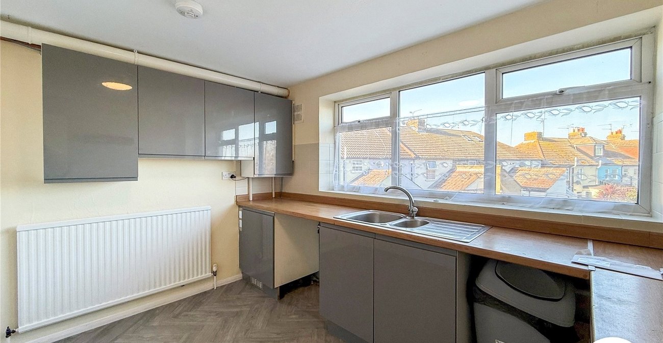 3 bedroom property to rent in Upchurch | Robinson Michael & Jackson