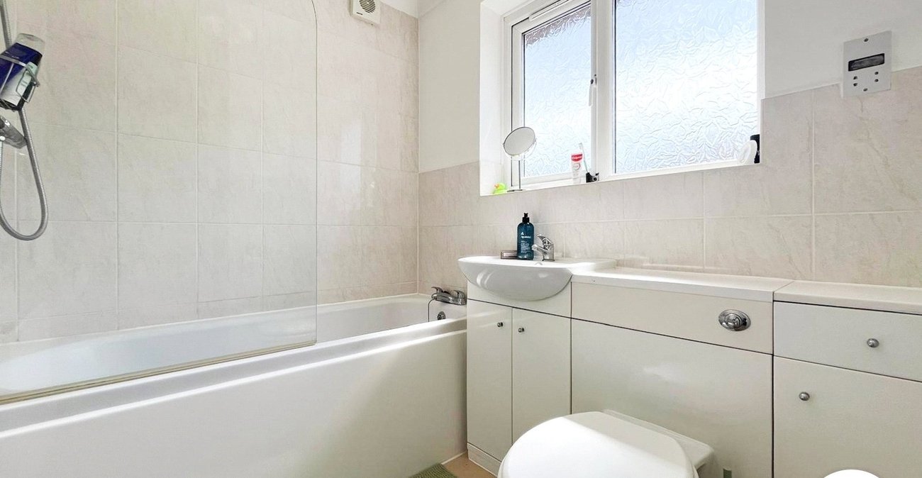 1 bedroom house to rent in Chatham | Robinson Michael & Jackson