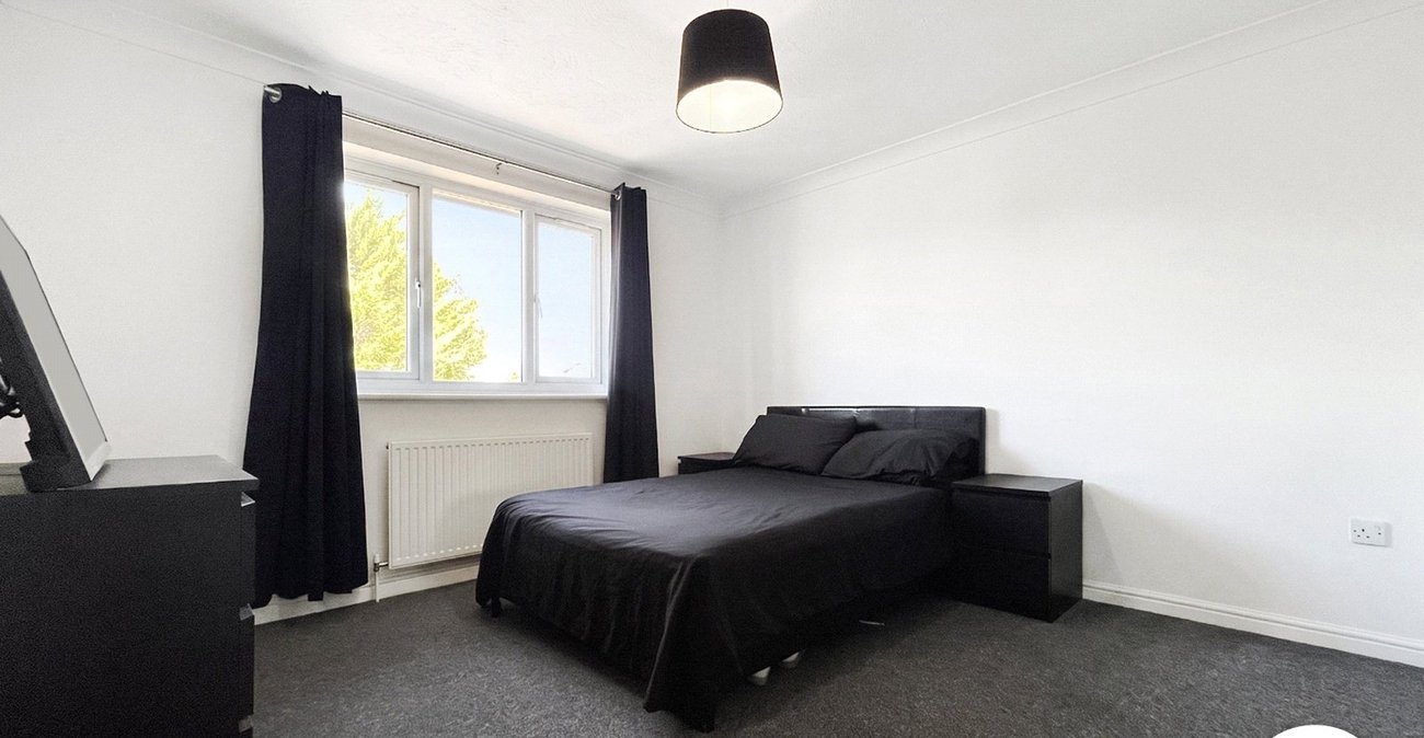 1 bedroom house to rent in Chatham | Robinson Michael & Jackson