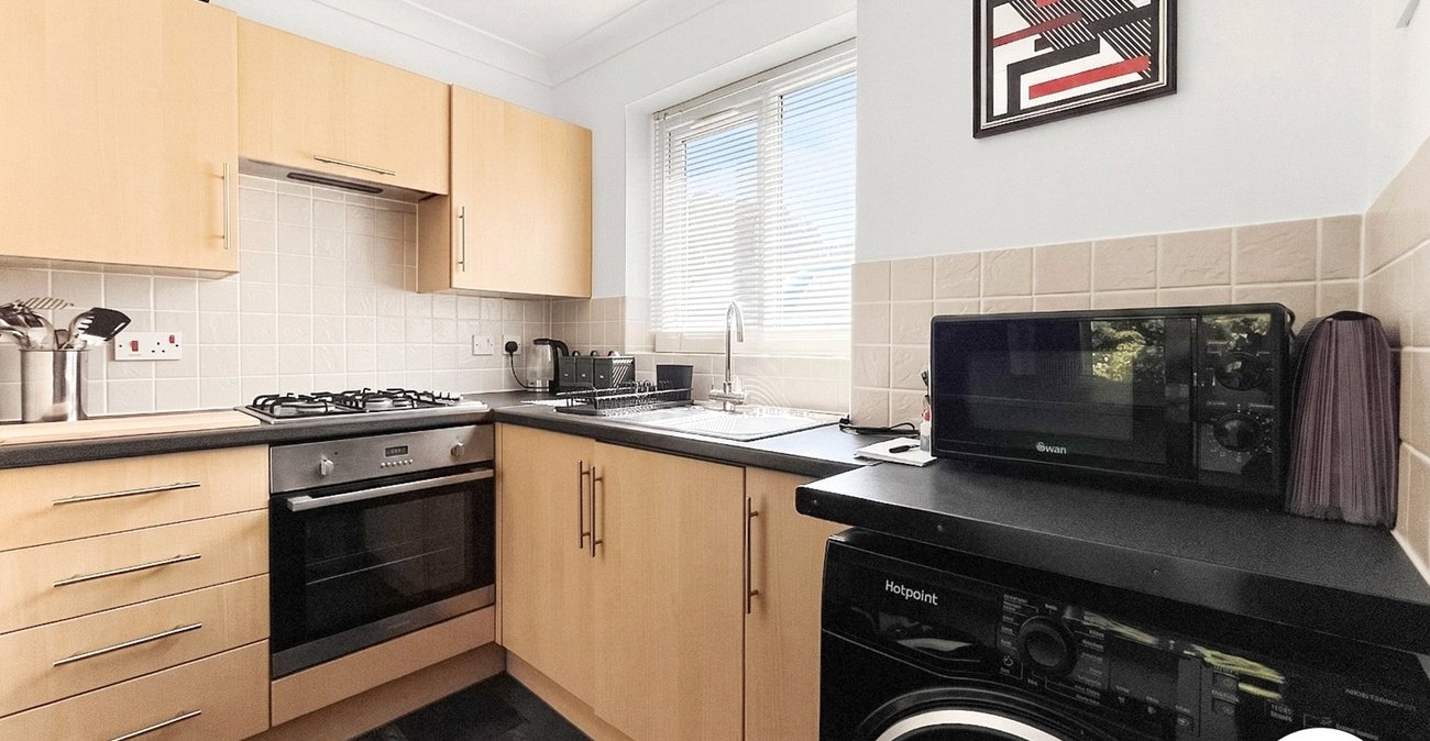 1 bedroom house to rent in Chatham | Robinson Michael & Jackson