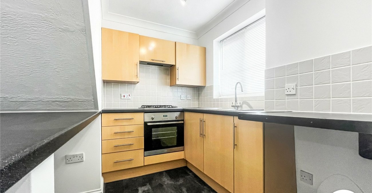 1 bedroom house to rent in Chatham | Robinson Michael & Jackson