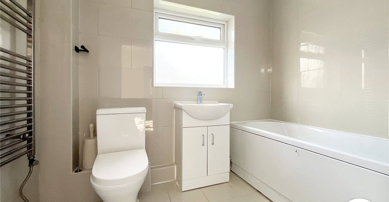 3 bedroom house to rent in Rochester | Robinson Michael & Jackson