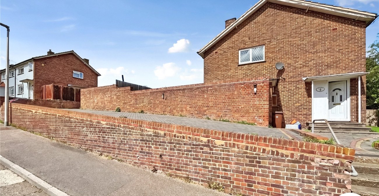 3 bedroom house to rent in Rochester | Robinson Michael & Jackson