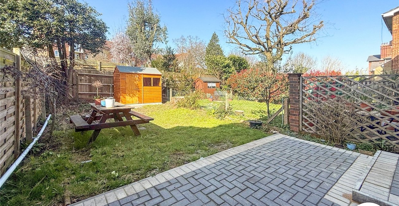 3 bedroom house to rent in Lawrie Park Avenue | Robinson Jackson