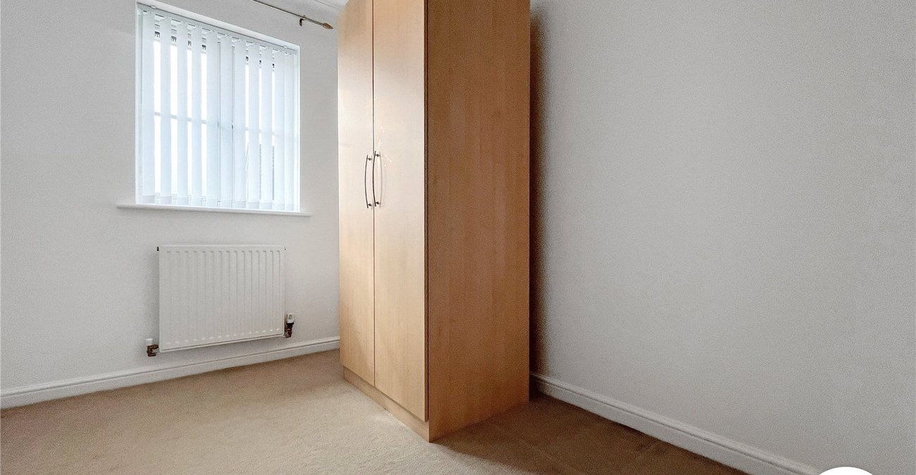 3 bedroom house to rent in Upnor | Robinson Michael & Jackson