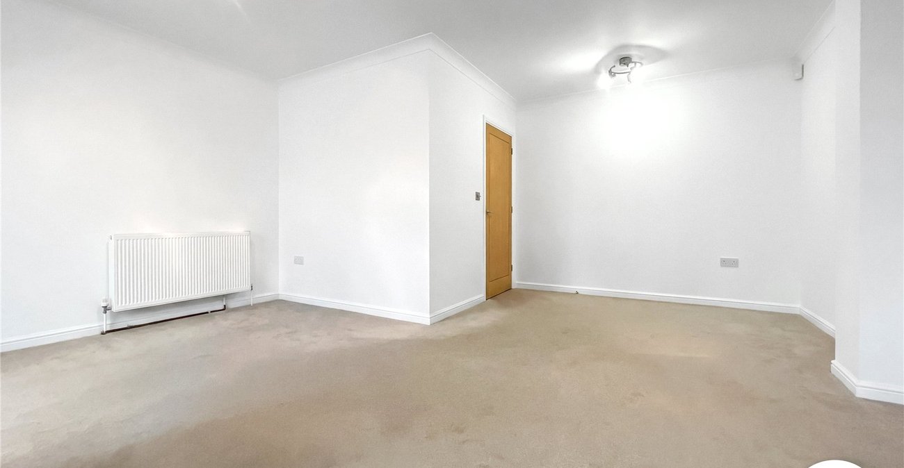 3 bedroom house to rent in Upnor | Robinson Michael & Jackson