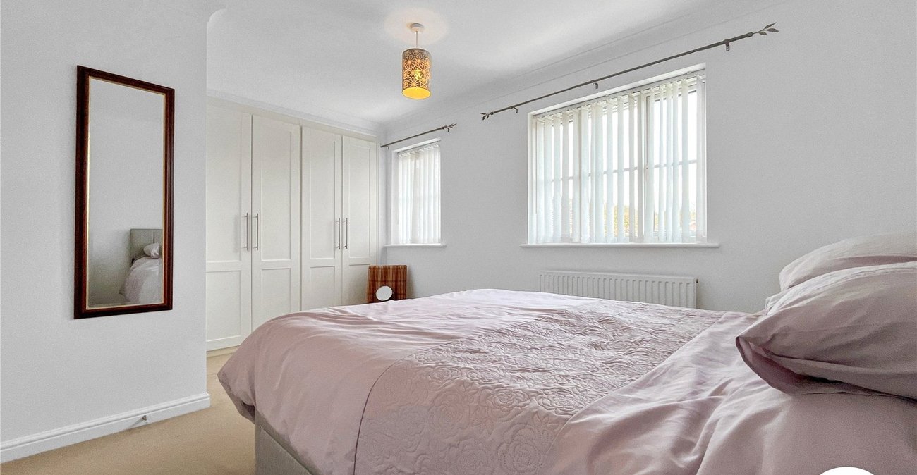 3 bedroom house to rent in Upnor | Robinson Michael & Jackson