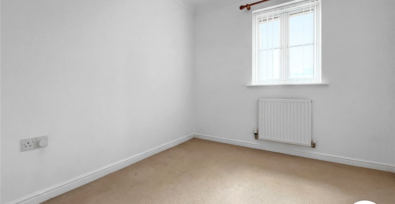 3 bedroom house to rent in Upnor | Robinson Michael & Jackson