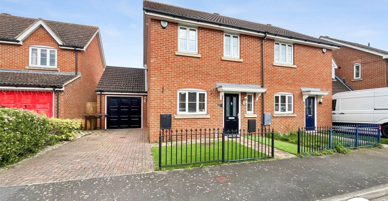 3 bedroom house to rent in Upnor | Robinson Michael & Jackson