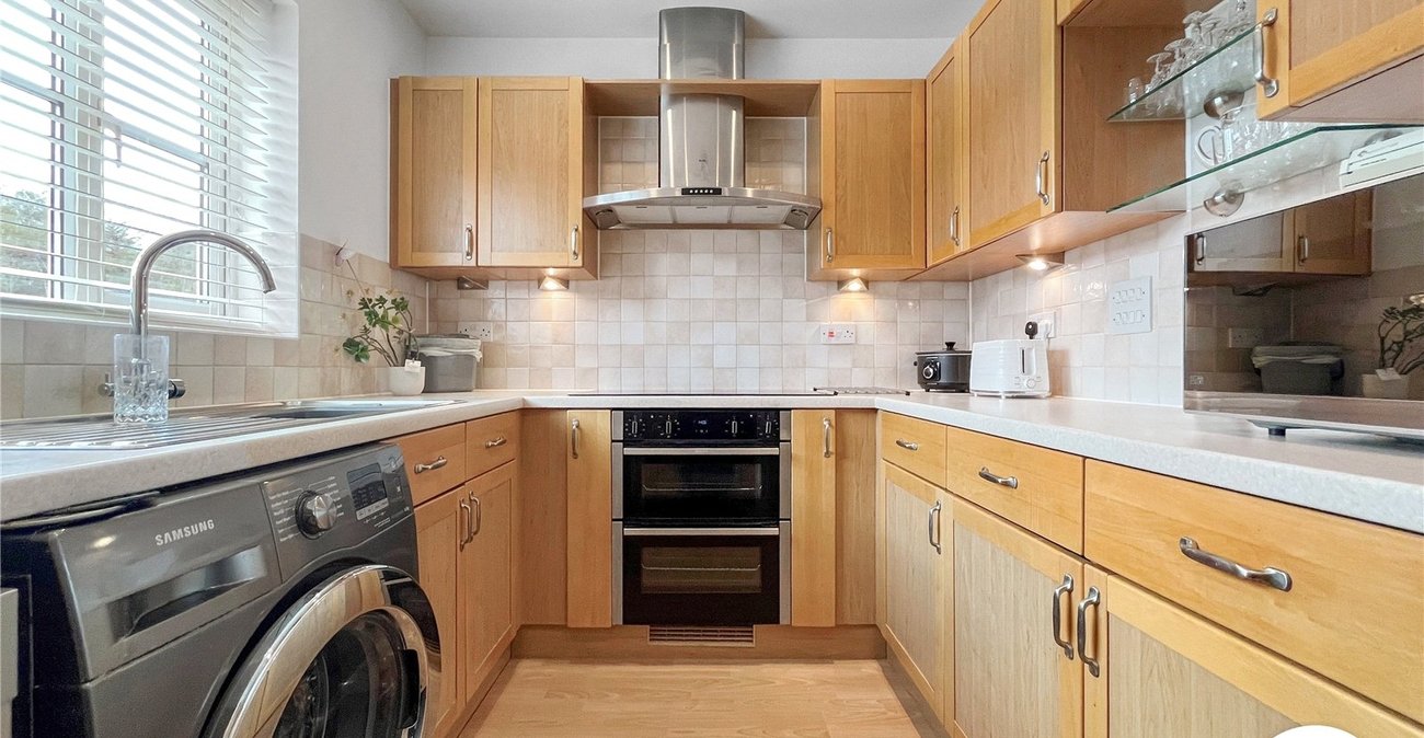 3 bedroom house to rent in Upnor | Robinson Michael & Jackson