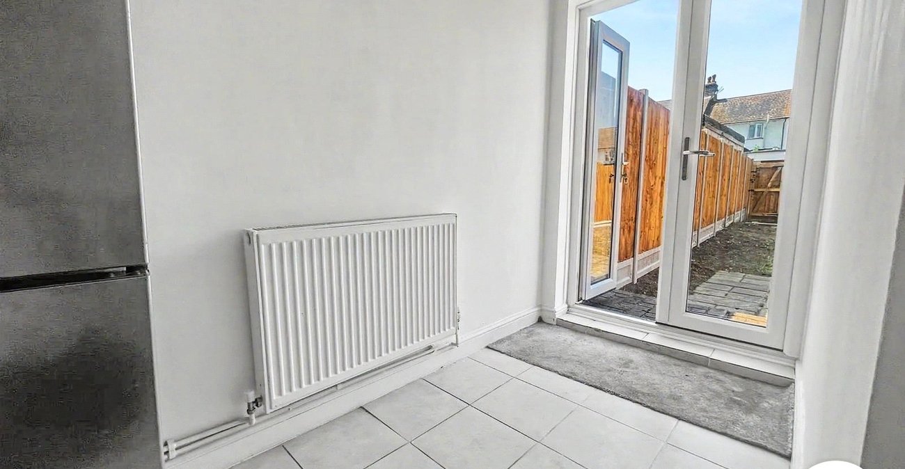 4 bedroom house to rent in Belvedere | Robinson Jackson