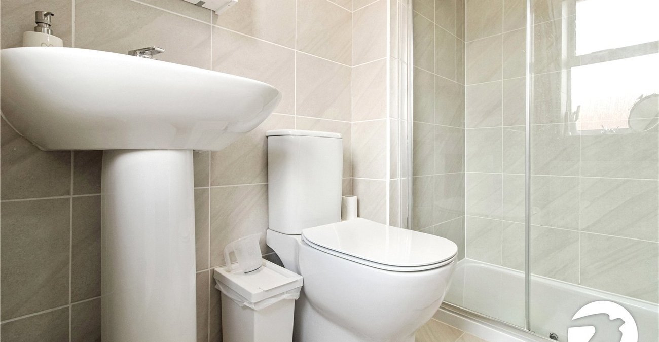 3 bedroom house to rent in Castle Hill | Robinson Michael & Jackson