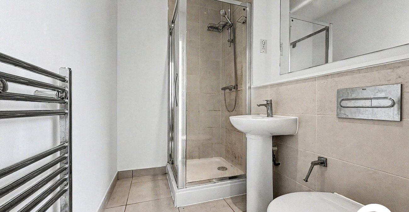 3 bedroom property to rent in Chatham | Robinson Michael & Jackson